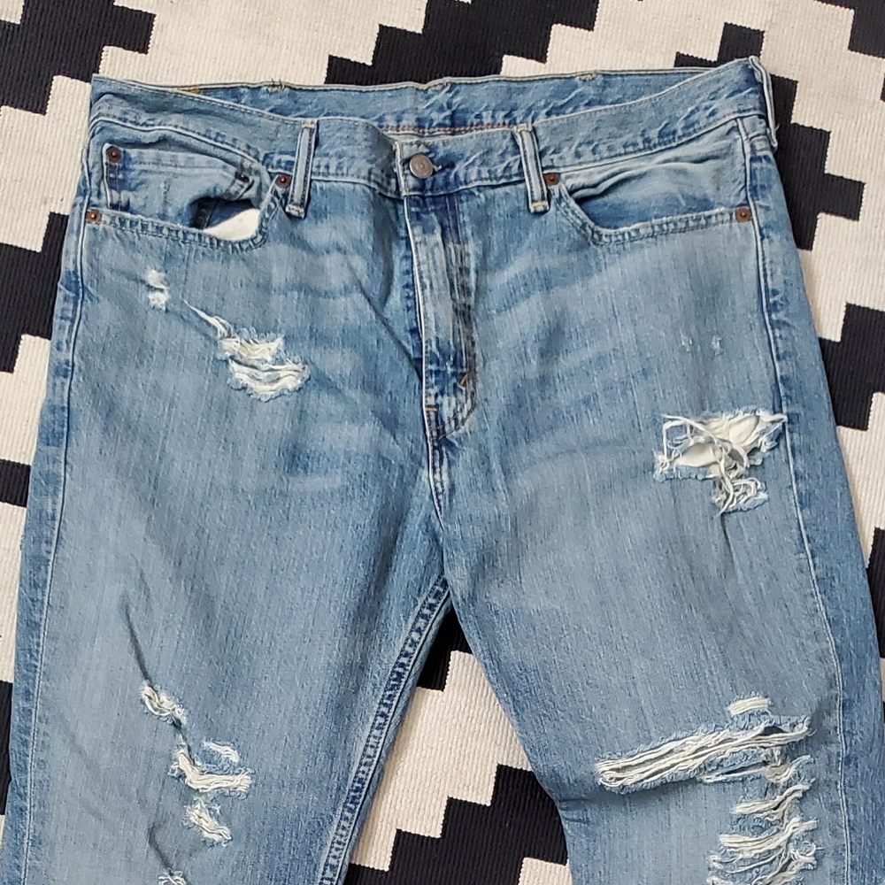Distressed Levi's 511 Jeans 38x32